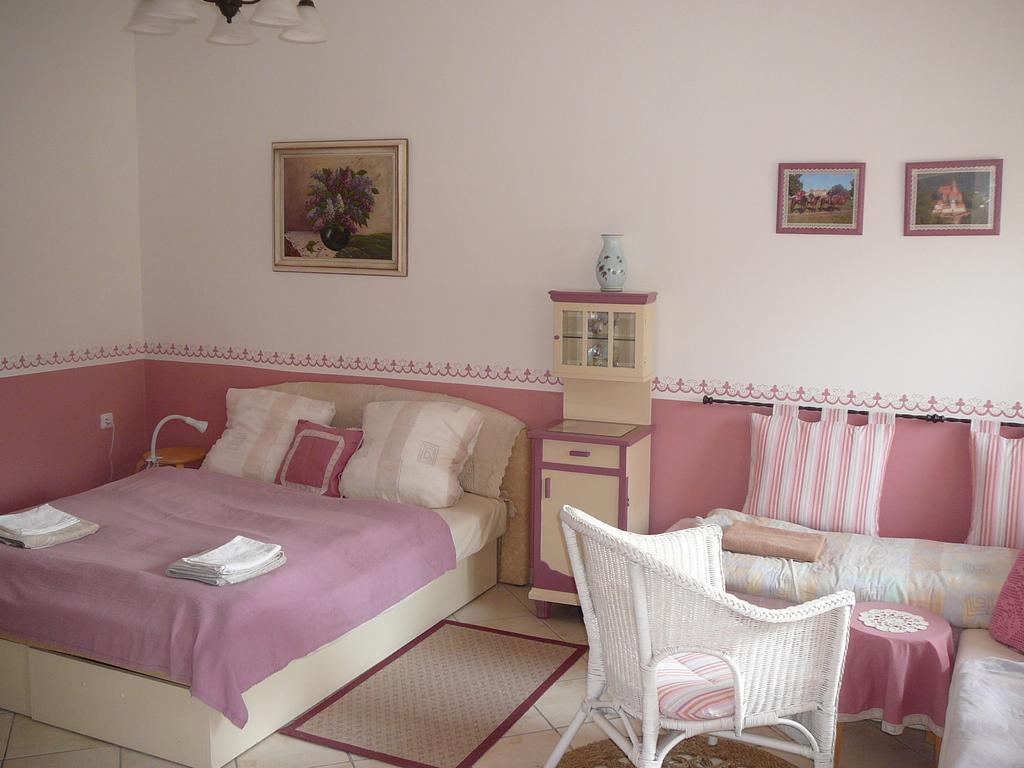 Appartamento La Ferme De Sissi Smrzice Camera foto